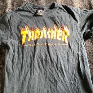 ✨AUTHENTIC THRASHER SKATER SHIRT✨